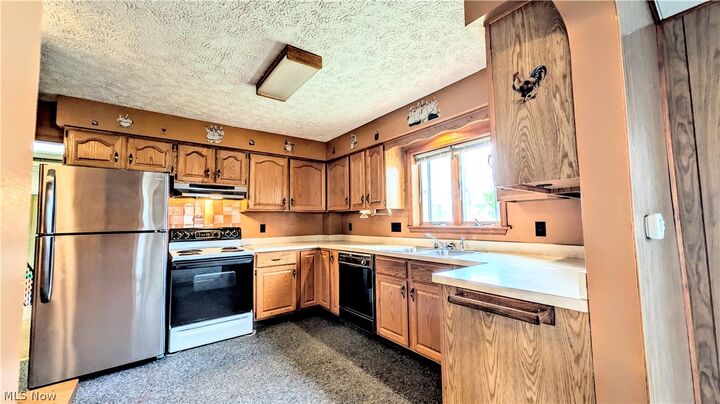 Property Photo:  770 Broad Street  OH 44030 