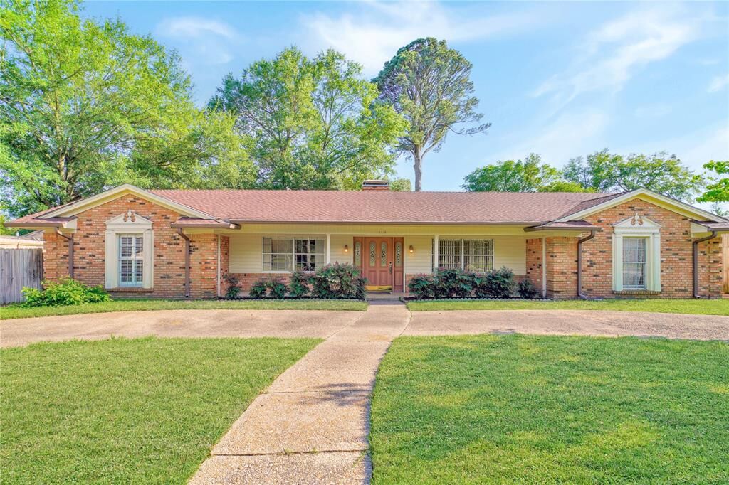 Property Photo:  1114 Brookshire Drive  TX 75071 