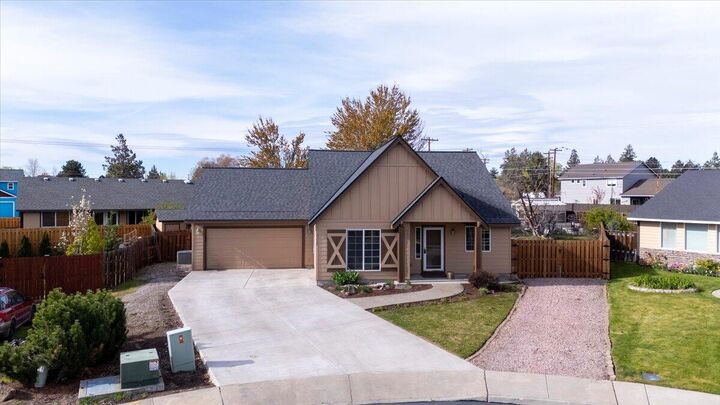 Property Photo:  2232 SW Newberry Court  OR 97756 