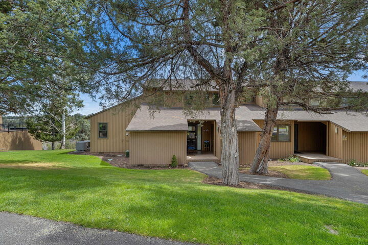 Property Photo:  1970 Redtail Hawk Drive  OR 97756 