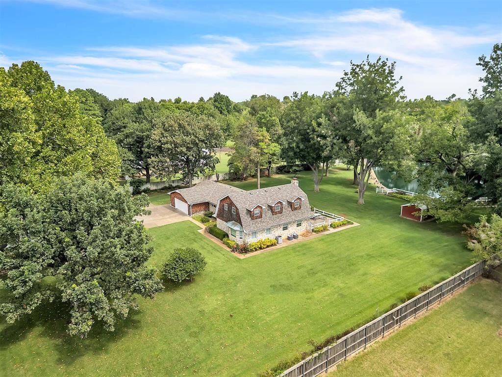 Property Photo: 10800 S Brook Drive OK 73165