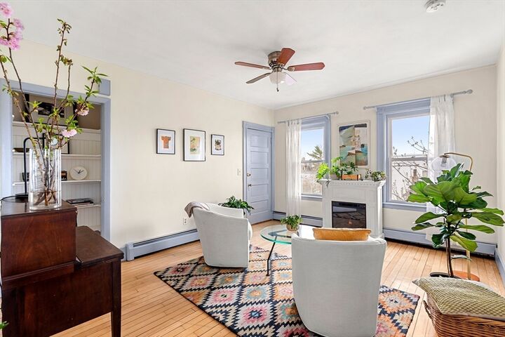 Property Photo:  26 Daniels Street 5  MA 01970 