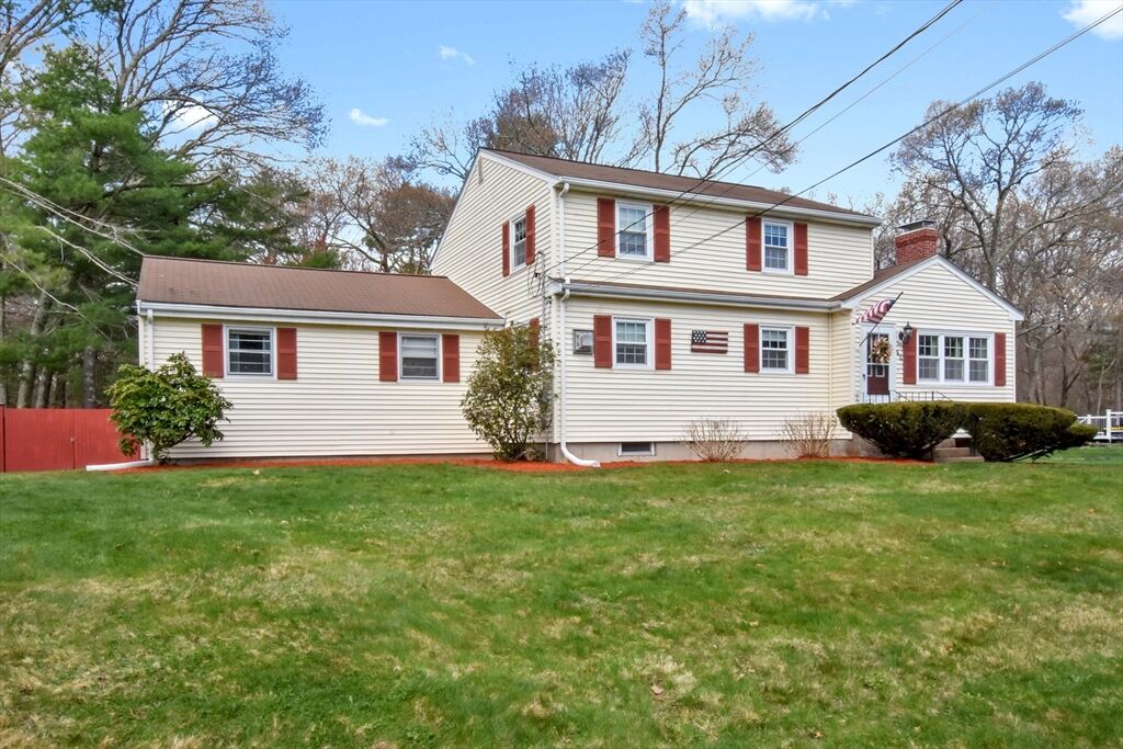 Property Photo:  40 Valleyview Rd  MA 02019 