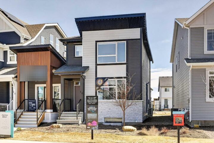 16 Belmont Place SW — photo 1