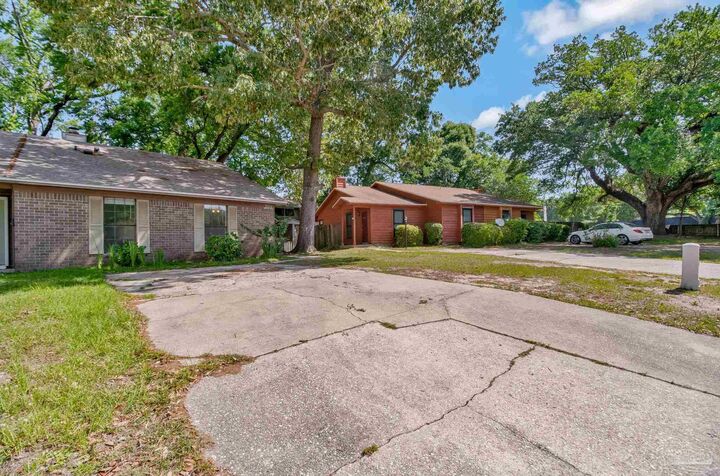 Property Photo:  2394 Shoal Creek Dr  FL 32514 