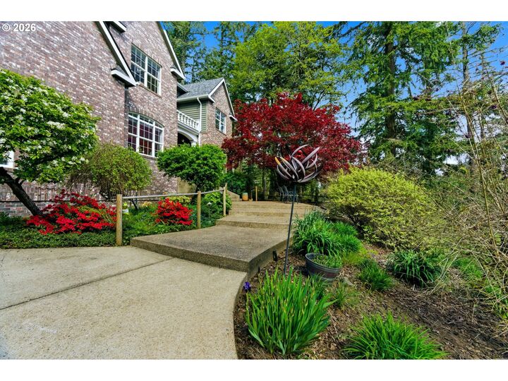 Property Photo: 462 NW Shannon Dr OR 97321