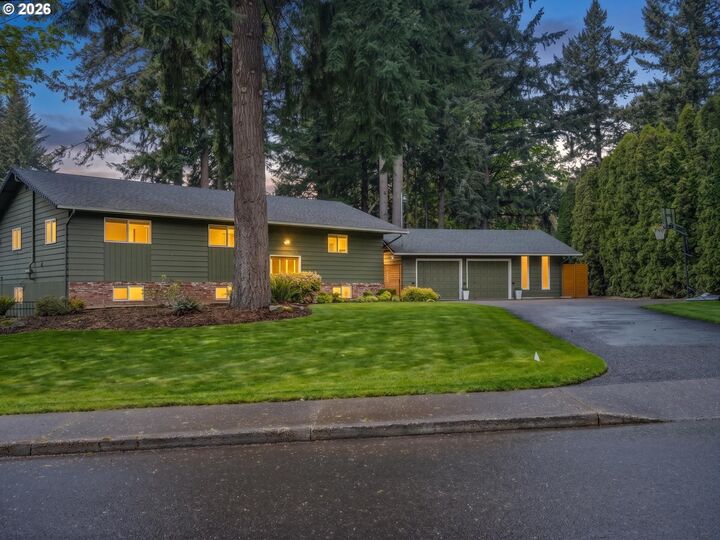 Property Photo:  2414 SE Bella Vista Rd  WA 98683 