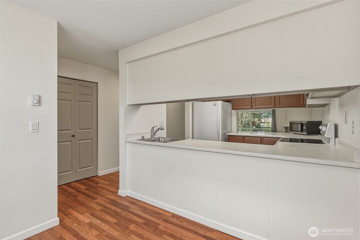 Property Photo:  23003  Lakeview Drive 208  WA 98043 