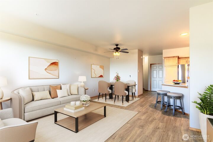 Property Photo:  1007  High Street 203  WA 98225 