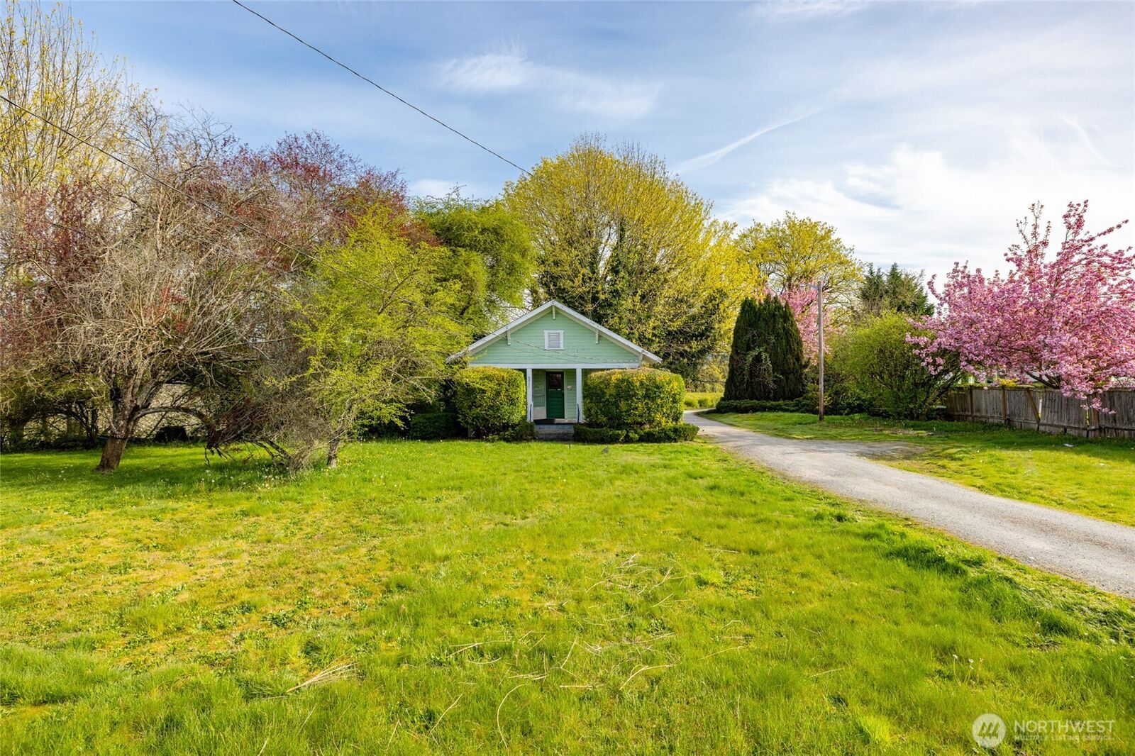 Property Photo: 6921 211th Place NE WA 98223