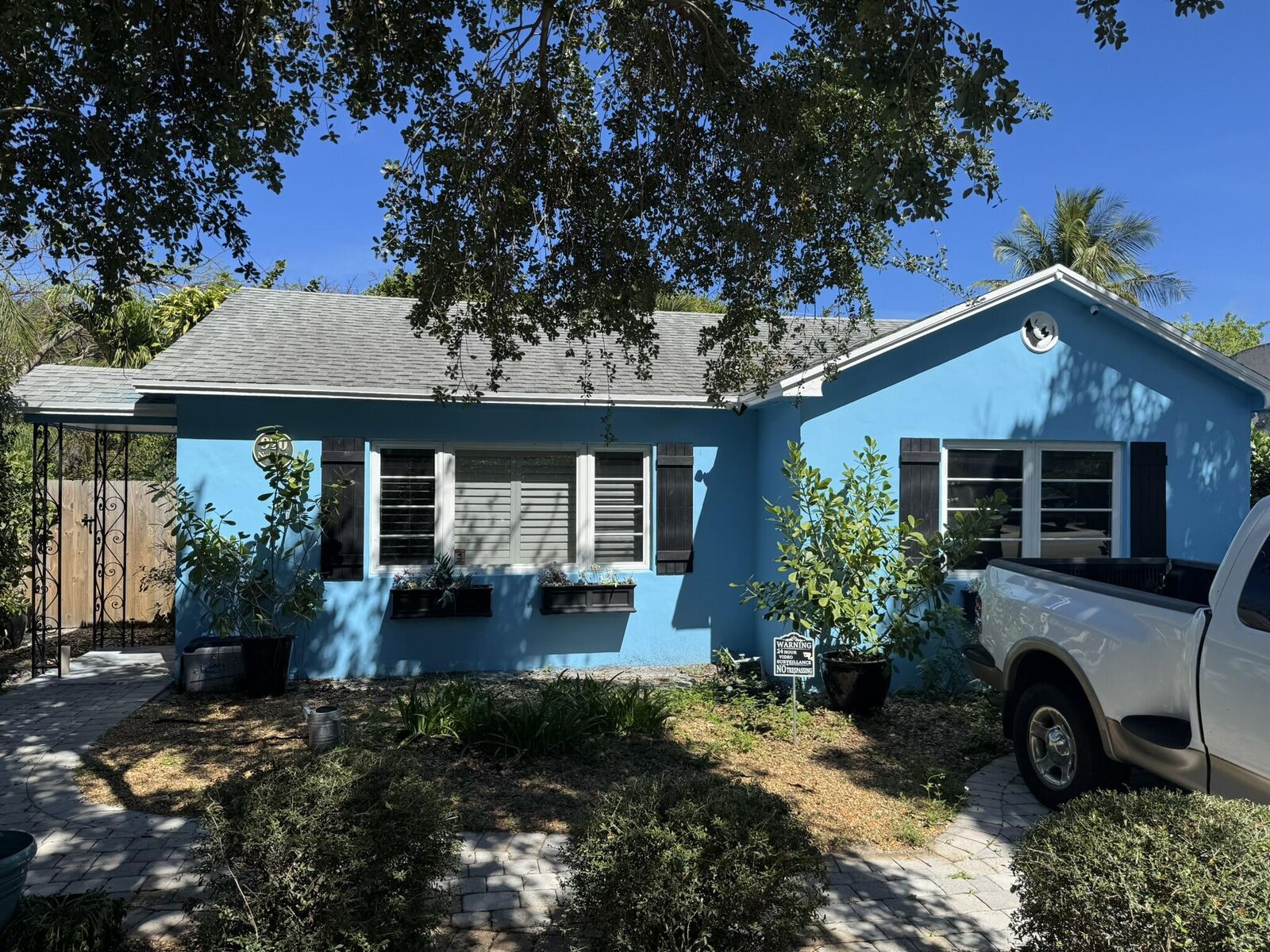 Property Photo:  920 N L Street 2  FL 33460 
