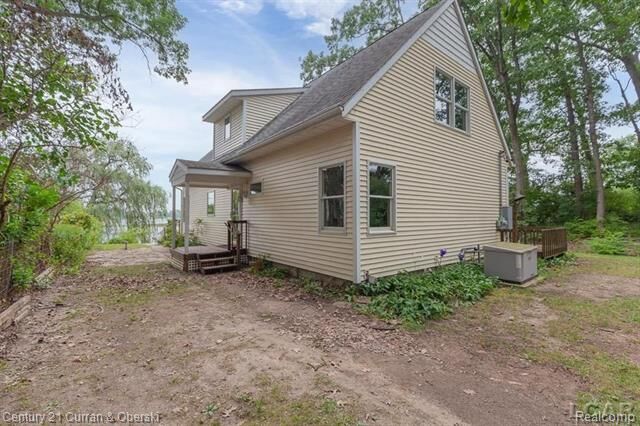 Property Photo:  117 Studer Drive  MI 49240 
