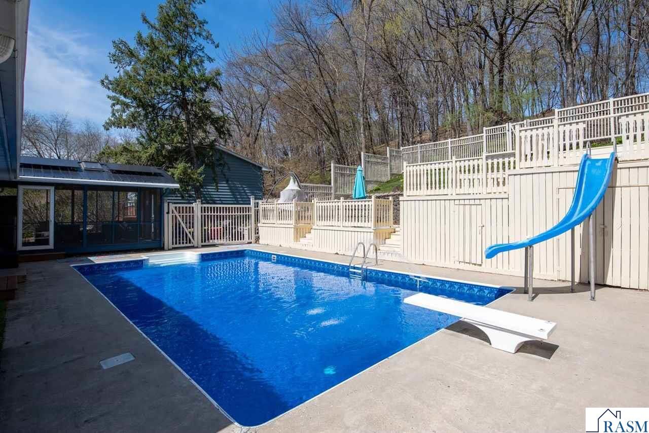 Property Photo:  492 Marvin Boulevard  MN 56003 