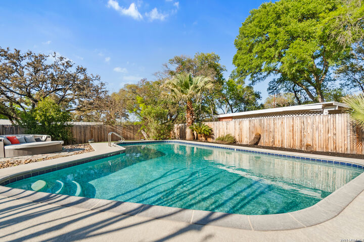 Property Photo:  203 Laramie Dr  TX 78209 