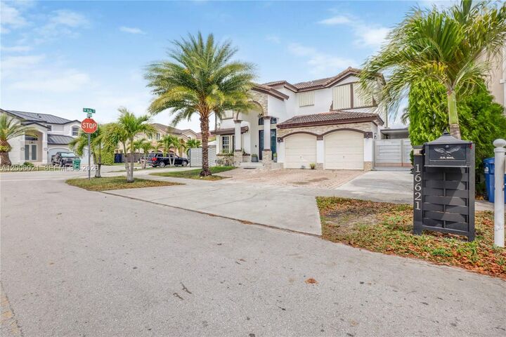 Property Photo:  16621 SW 58th Ter  FL 33193 