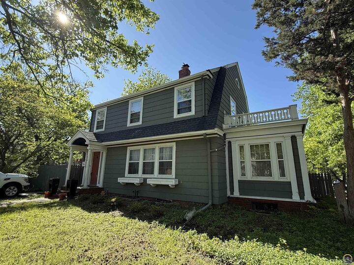 Property Photo:  519 W 12th St  KS 66801 