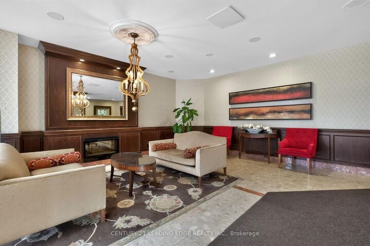 Photo de la propriété:  33 Weldrick Road E 1011  ON L4C 8W4 