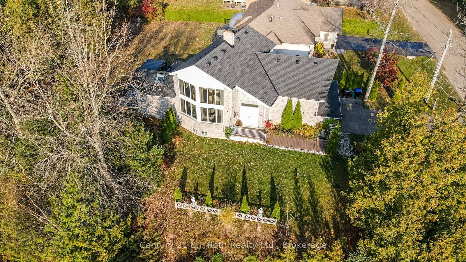 Property Photo:  20 Grant Avenue  ON L0L 1P1 