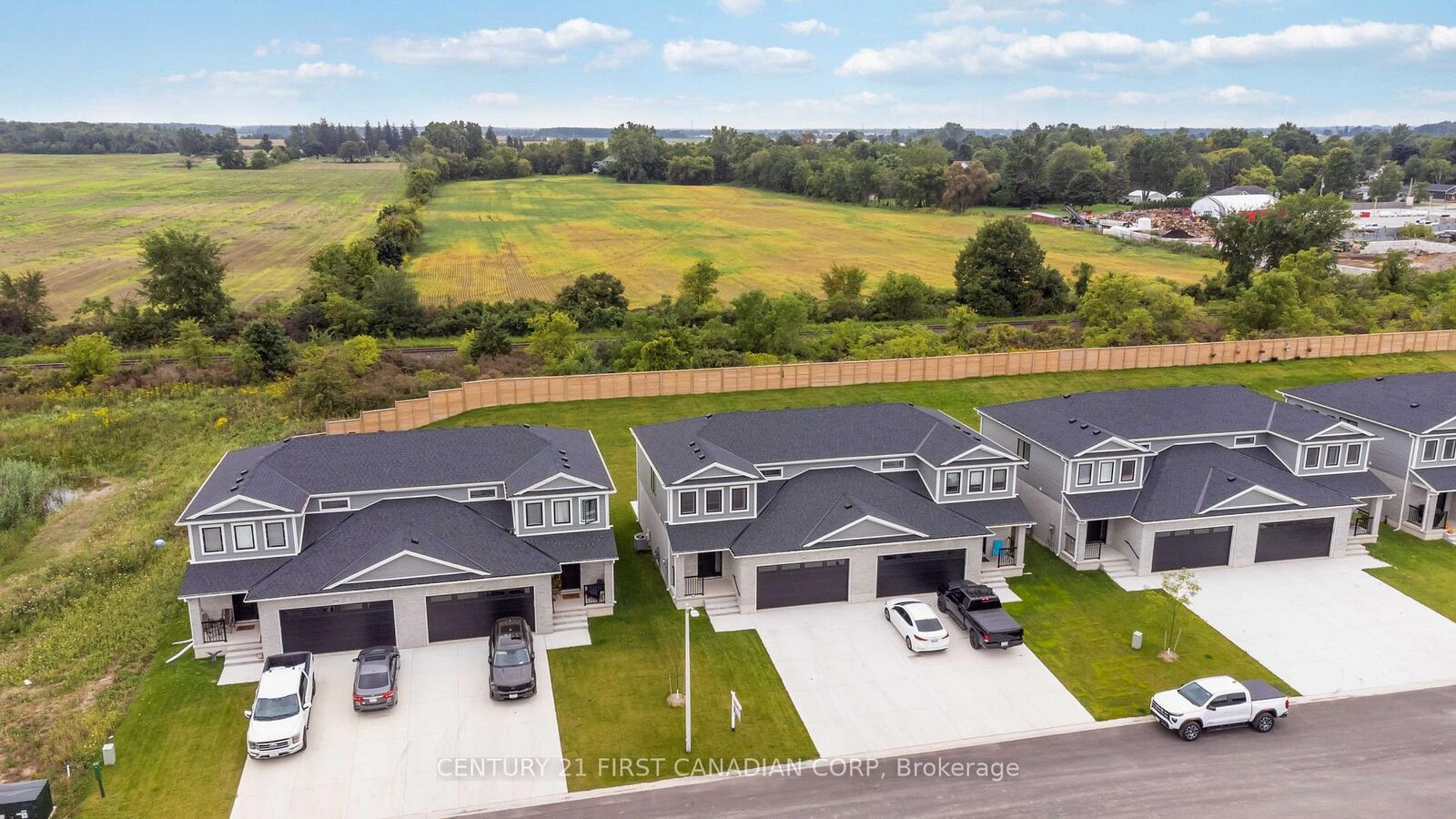 Photo de la propriété:  450 Main Street  ON N0N 1T0 