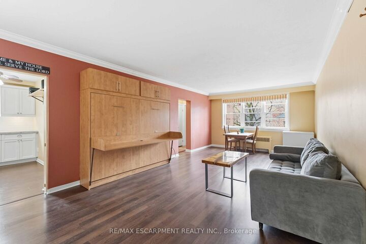 Property Photo: 231 Macnab Street S 23 ON L8P 3C9