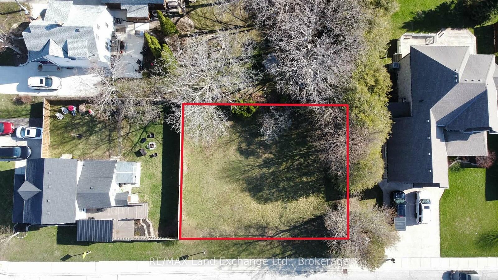 Property Photo:  371 St Albert Street  ON N2Z 2V1 
