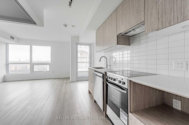 395 Bloor Street E 1307 — photo 1
