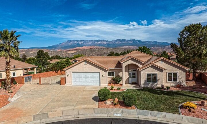 Property Photo:  2654 W 320 N  UT 84737 