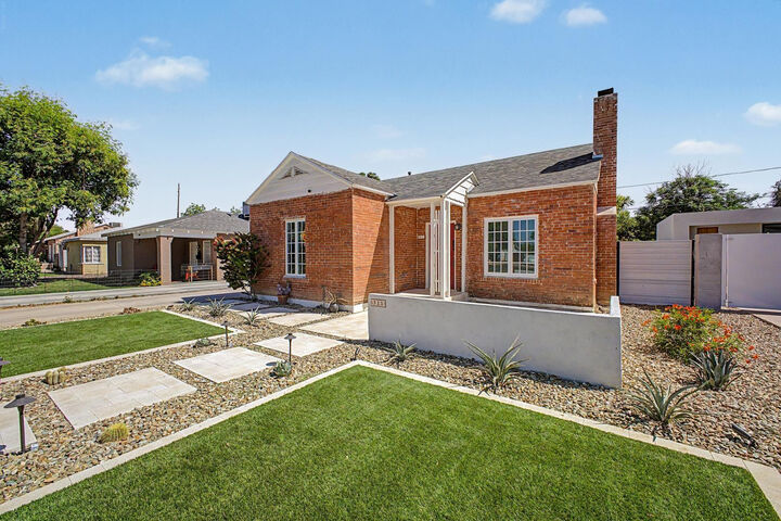 Property Photo:  311 W Campbell Avenue  AZ 85013 