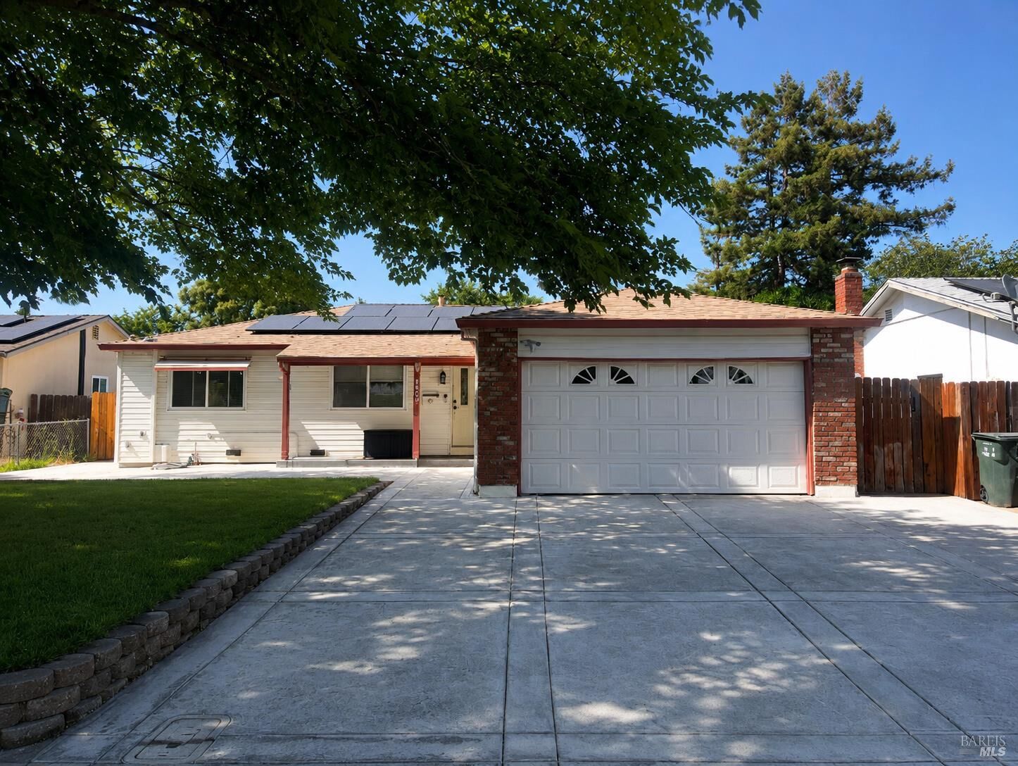 Property Photo: 1655 Amapola Street CA 95687
