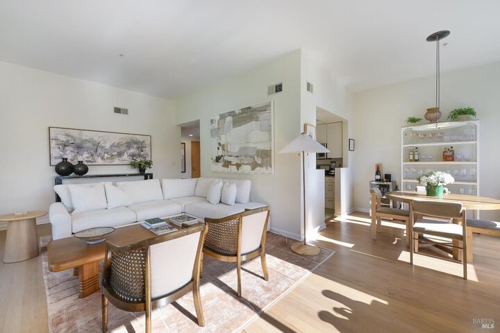 Property Photo:  400 Deer Valley Road 5F  CA 94903 