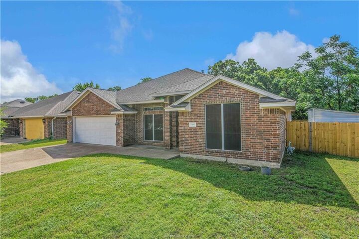 Property Photo:  1500 Hunter Creek Drive  TX 77845 