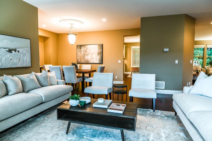 Photo de la propriété:  14208 36A Avenue  BC V4P 0C2 