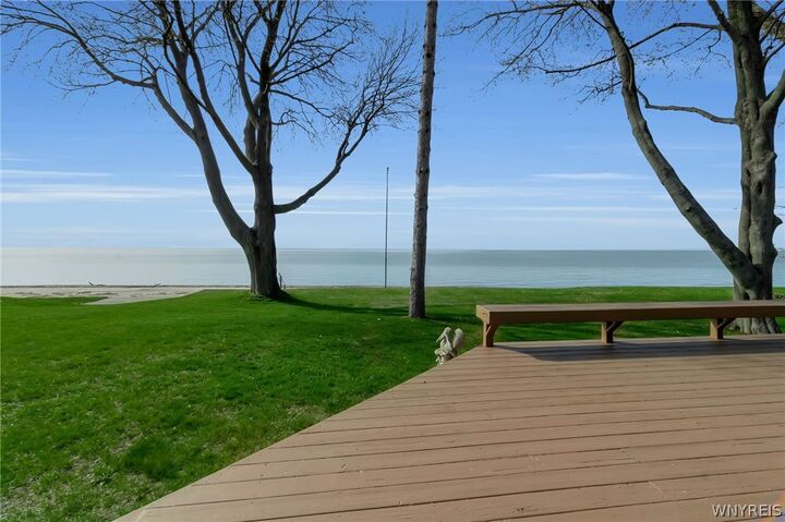 Property Photo:  386 Roat Drive  NY 14006 