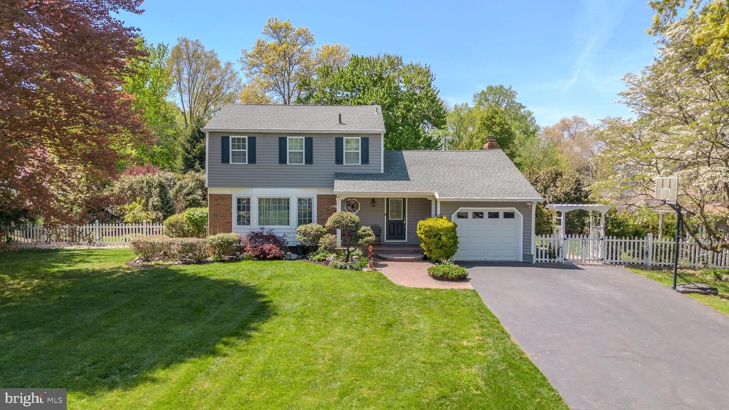 Property Photo:  6 Millstone Drive  NJ 08512 