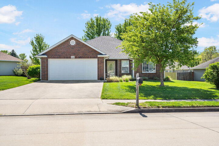 Property Photo:  6160 Douglas Pky  MO 65255 