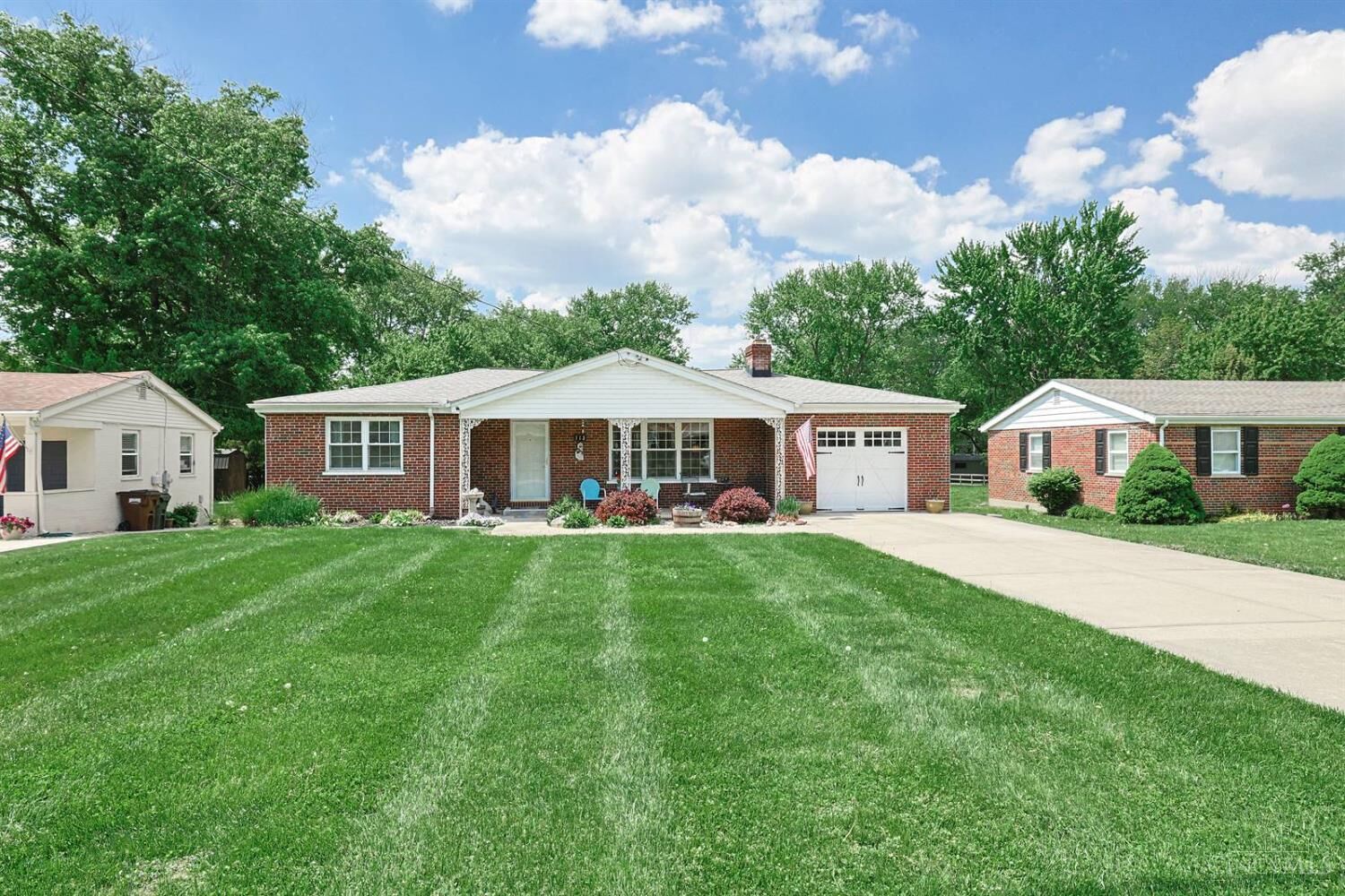 Property Photo:  113 Lynnview Drive  OH 45040 