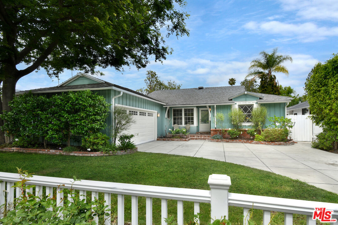 Property Photo:  12609 Milbank St  CA 91604 