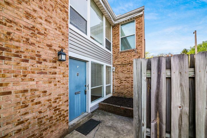 Property Photo:  105 E Ticonderoga Drive  OH 43081 