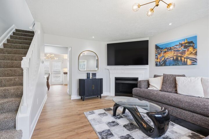 Property Photo:  7909 Thornfield Lane  OH 43235 