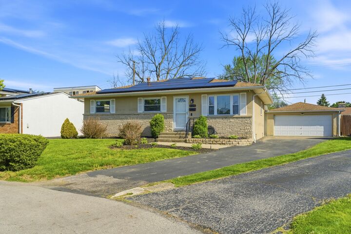 Property Photo:  864 Kevin Drive  OH 43224 