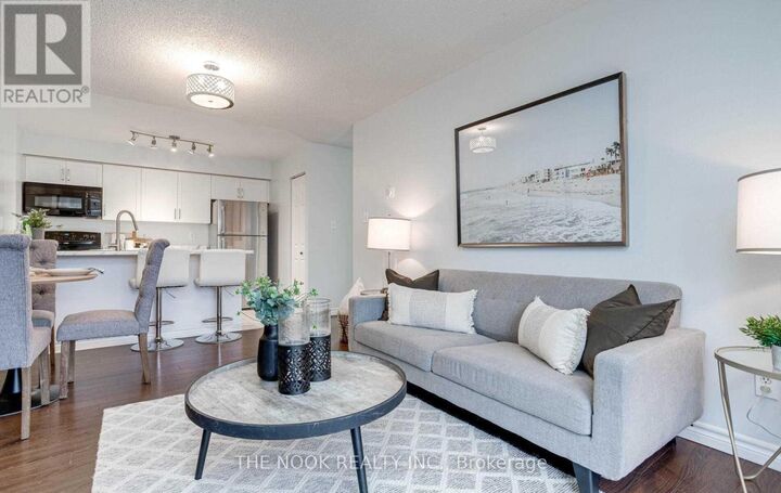 Property Photo:  90 Aspen Springs Drive 109  ON L1C 5N7 