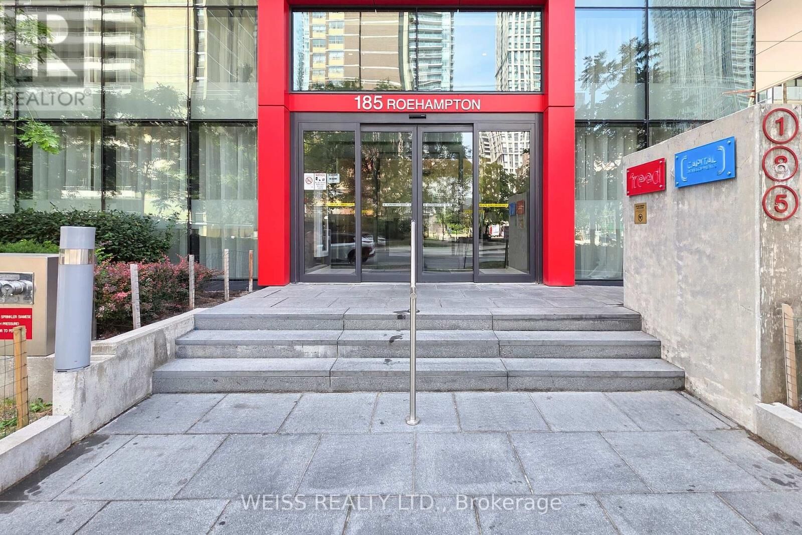 Property Photo:  185 Roehampton Avenue 520  ON M4P 0C6 