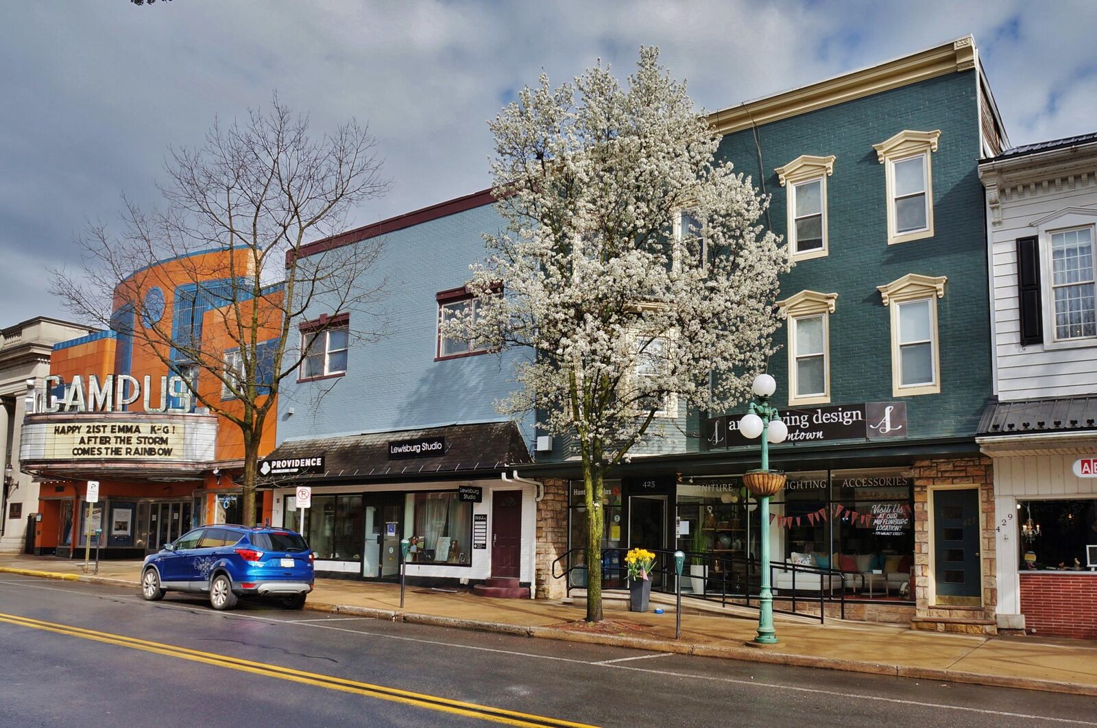 Property Photo:  421 Market Street  PA 17837 