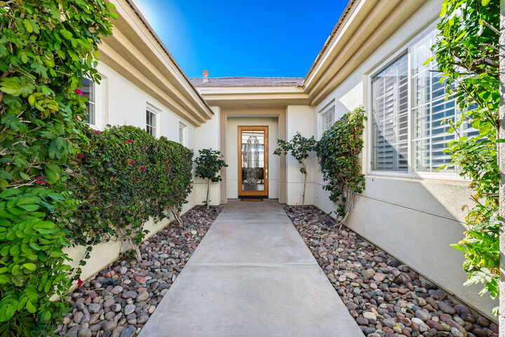 Property Photo:  46 Via Bella  CA 92270 