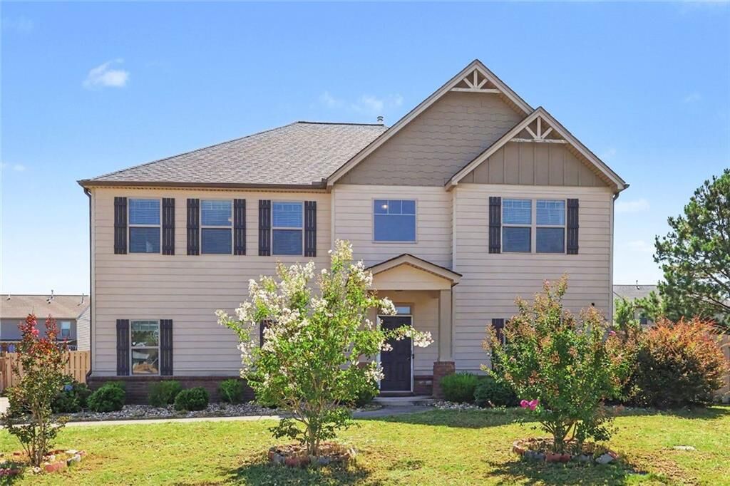Property Photo: 55 Silver Willow Court GA 30016