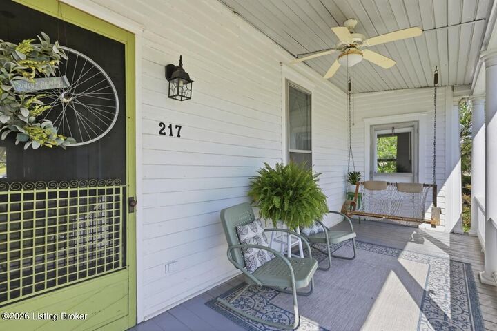 Property Photo:  217 W Walnut St  KY 42754 