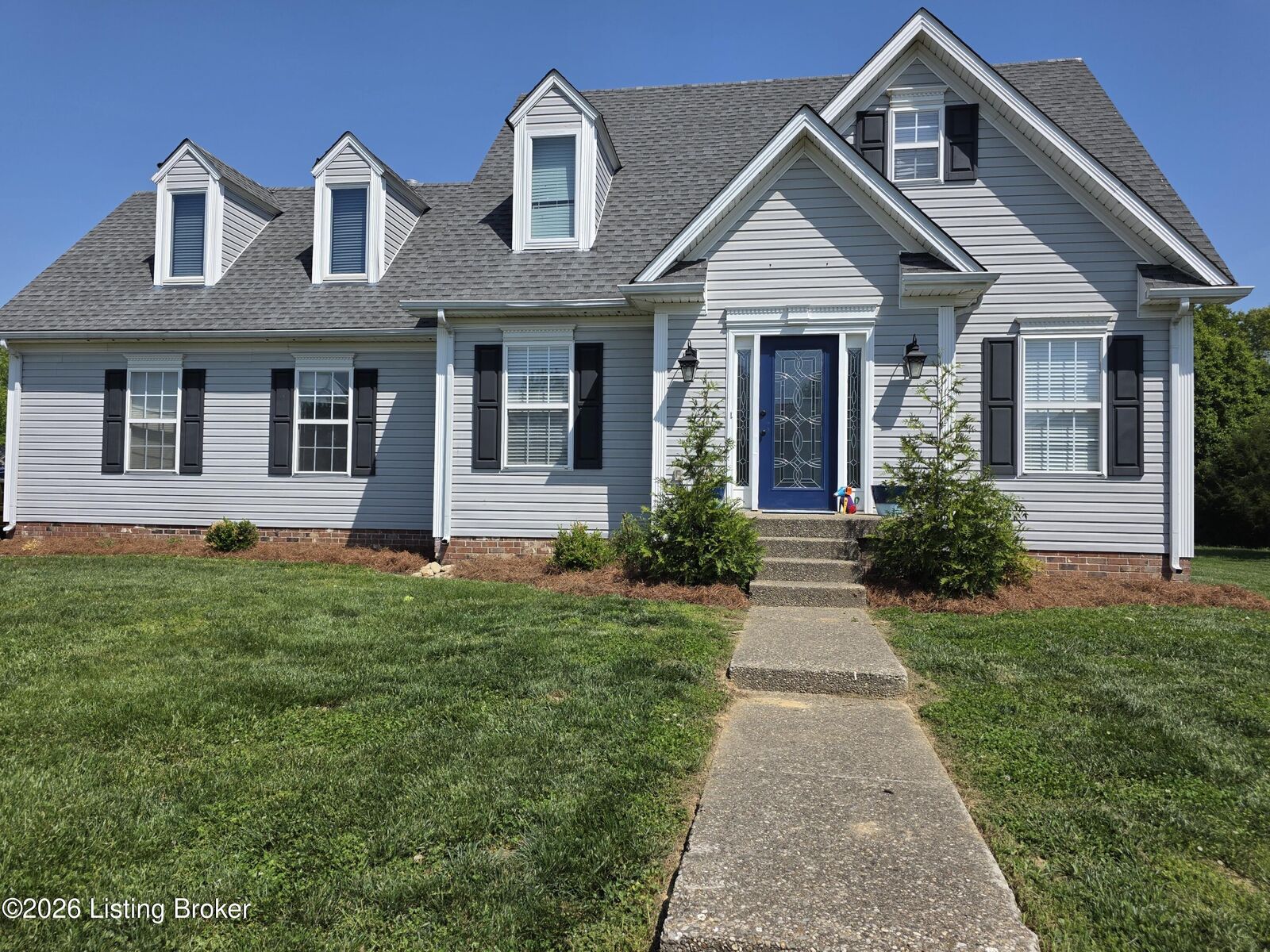 Property Photo:  11315 Top Walnut Loop  KY 40229 