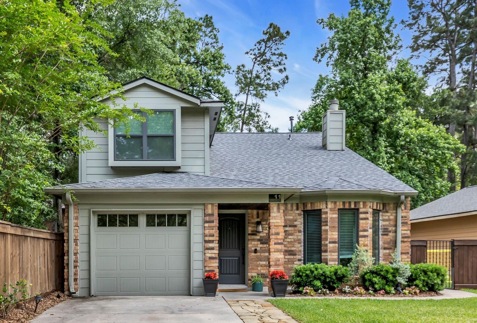 Property Photo:  11 Barnstable Place  TX 77381 