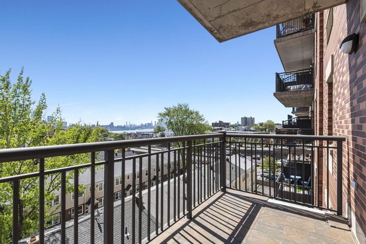 Property Photo:  3312 Hudson Ave 4G  NJ 07087 