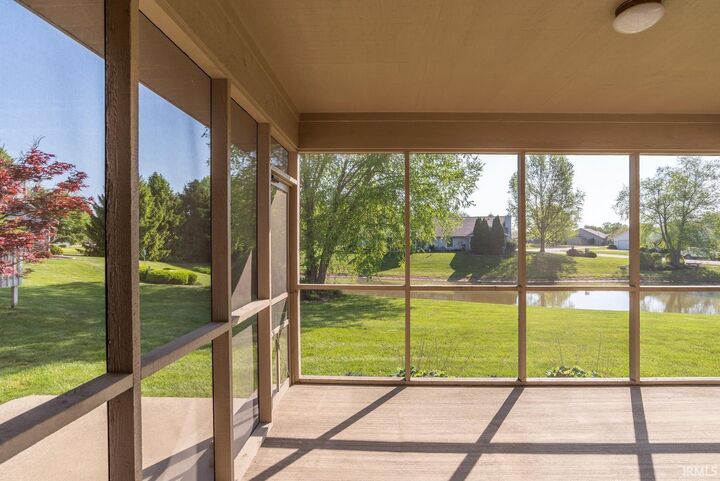 Property Photo:  1009 E Sherbrooke Drive  IN 47401 